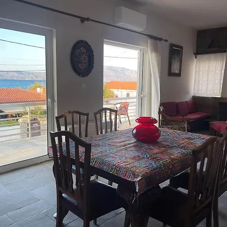 Holiday home Chris View *